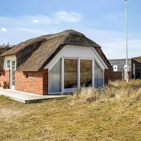 Lovely Thatched With A Large Annex - 1029 *