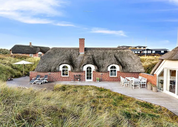 Lovely Thatched With A Large Annex - 1029 Сasa de vacaciones